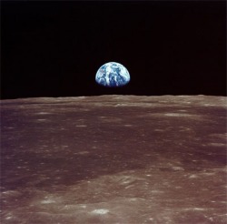 De aarde vanaf de maan